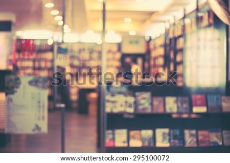 De focused/Blur image of a bookstore. Retro effect. Bookstore background. 