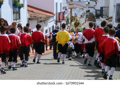 Sanlúcar De Guadiana, Spain; 04 08 2018. Traditional Dance In The Procession Of The Virgin Of La Rábida As It Passes Through Juan Ramón Jiménez Street.