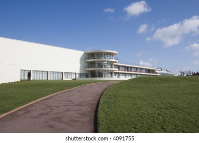 De La Warr Pavilion, Bexhill, East Sussex, Modernist Building, Architects Erich Mendelsohn And Serge Chermayeff.