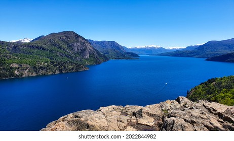 An Martín De Los Andes - Lácar Lake - Bandurrias