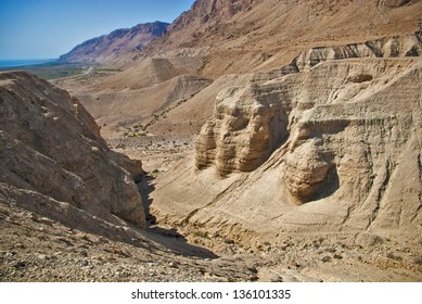 Dead Sea Scrolls,  caves