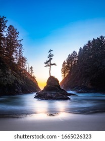 Deadman's Cove in Cape Disappointment in Washington State