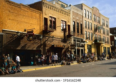 DEADWOOD, SD, USA - SEPTEMBER 15, 2020: Even During The Covid Pandemic, Visitors Line Up For Dinner Outside Saloon No. 10 On Historic Main St. In This Black Hills Gold Rush Town.