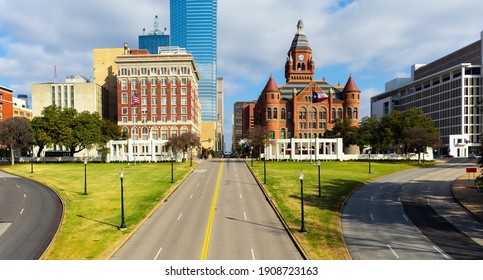 Dealey Plaza, City Park And National Historic Landmark In Downtown Dallas, Texas. Site Of President John Fitzgerald Kennedy Assassination In 1963.