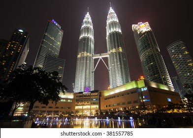 DEC 05, 2015 - KUALA LUMPUR, MALAYSIA : The Night View Of KLCC Twin Tower. The 