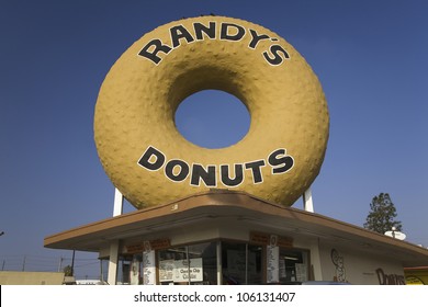 DECEMBER 2007 - World famous Randy's Donuts near Los Angeles International Airport, Los Angeles, CA