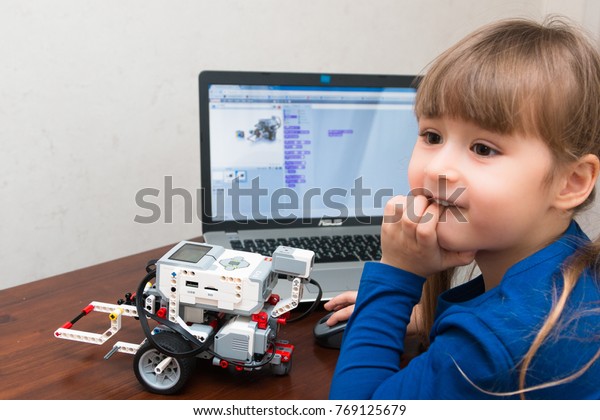 December, 2017. Minsk,\
Belarus.  STEM education. Little girl programmes Lego Mindstorms EV\
3 Robot on Scratch. Battle. Robotics class for child and teen.\
School.  Mathematics.\
