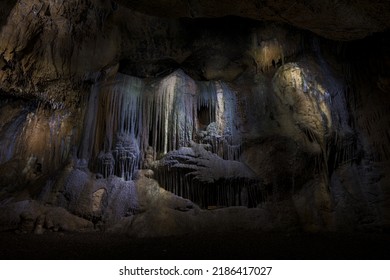 Dechenhoehle stalactite caves stone waterfall