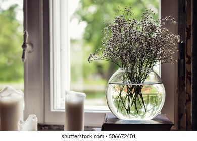 Decor in rustic style. 
