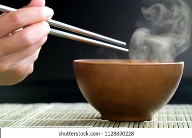 ラーメン 湯気 の画像 写真素材 ベクター画像 Shutterstock