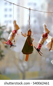 decorating figurines