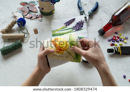 Decorating tin cans with decoupage napkins with using various decor elements. Do it yourself. Step by step. Step 8.  There is no waste. Other uses of packaging.
