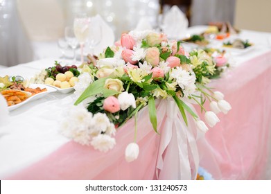 Decoration Of Wedding Table With Flowers