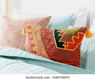 Decorative cotton embroidery cushion cover.