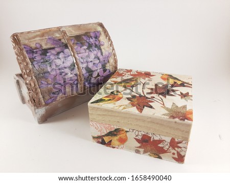 Decoupage techniques on jewelry boxes