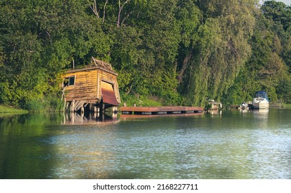 Decrepit boathouse on the Pefferlaw river.