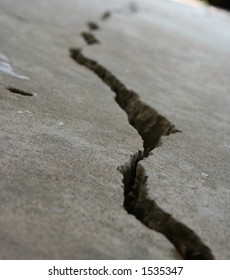 Deep Crack In Foundation