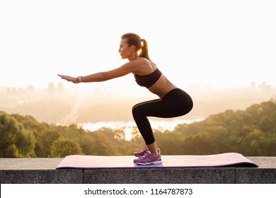 Deep Squat Images Stock Photos Vectors Shutterstock