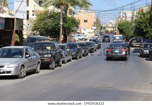 deirqanoun el naher-tyre\
city-Lebanon-June-15-2021:\
Long queues of cars at gas stations in\
Lebanon 