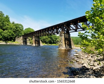 Delaware River New York Summer 2019 Railroad Bridge No 2