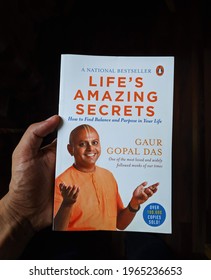 Delhi, INDIA- May 2020: A Portrait Photo Of A Best Selling Self Help Book By A Famous Philosophy Monk On How To Live Life; A Must Read For Book Reading Enthusiasts