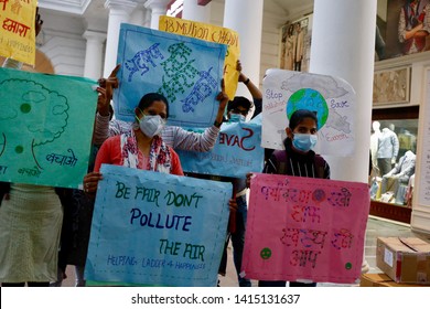 Delhi, India - November, 5th, 2018: A Group Of Delhi Citizens Protesting Air Pollution In Connaught Place. Delhi Is One Of The Most Air-polluted City In The World.