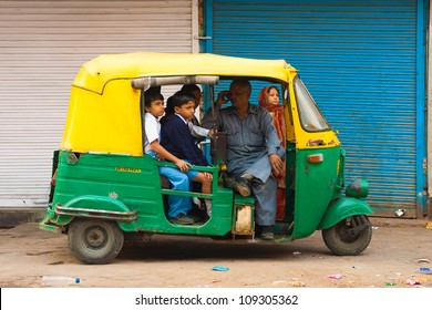 India Bus Images Stock Photos Vectors Shutterstock