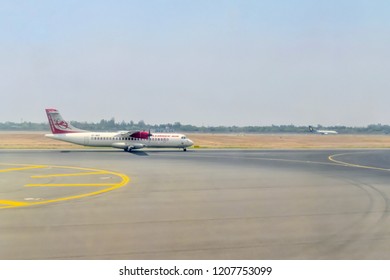 Delhi: May 2018: Alliance Air Airlines Airplane At Delhi Airport.