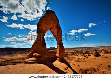 Delicate arch - 16 m high freestanding natural arch located in Arches National Park, formed of Entrada Sandstone (near Moab in Grand County, Utah, United States)
