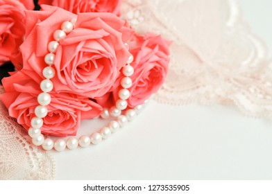 White Lingerie Pearl Necklace