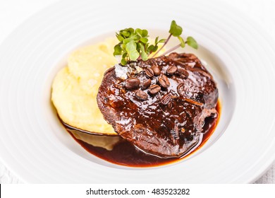 Delicious Braised Beef Roast With Creamy Mashed Potatoes