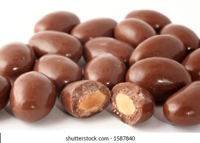 Delicious Chocolate Covered Almonds