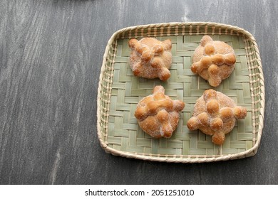 Delicious, Fresh, Sugary And Freshly Made Mexican Dead Bread That Is Made For The Day Of The Faithful Dead And All Saints That Is Celebrated In November In Mexico In A Handmade Woven Basket
