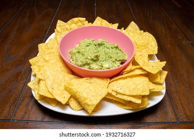 Delicious Guacamole With Corn Chips