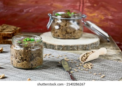 Delicious and healthy vegan lentil and mushroom pate. Healthy pate sandwich. Perfect for crunchy vegetables as a snack.