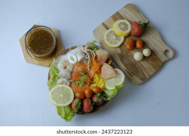 delicious and nutritious Thai salad - Powered by Shutterstock