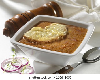 Delicious Onion Soup In Bahama Style In White Bowl