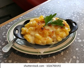 Delicious And Oozy Mac N Cheese, American Style