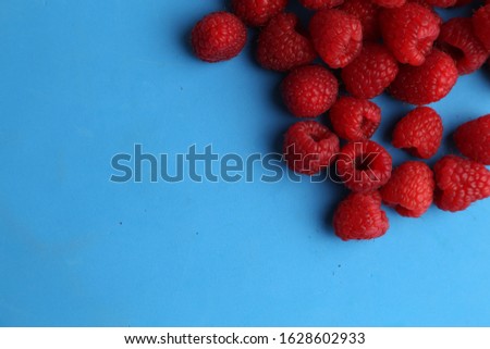 Similar – Frische Himbeeren in einem kleinen Metalleimer