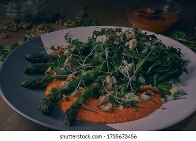                                Delicious Salad. Red Pepper Hummus, Asparagus, Rocket, Blue Stilton Cheese, And Walnuts.