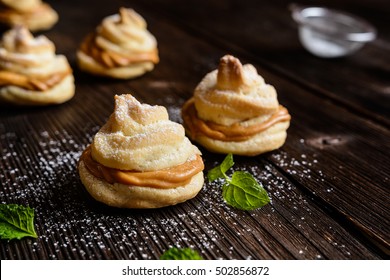 Delicious Small Cakes Stuffed With Caramel Cream