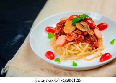 Delicious Spaghetti Served On  Plate