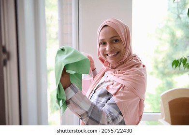 547 Maid hijab Images, Stock Photos & Vectors | Shutterstock