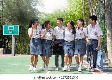 Sekolah Menengah Images Stock Photos Vectors Shutterstock