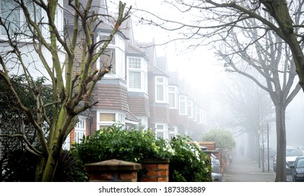 Dense Fog In London Suburb Of Chiswick In Western Part Of The City, England, UK