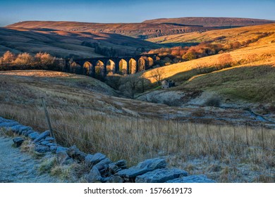 The Dent Head Viaduct Spans The Treacherous Terrain Of Upper Dentdale In The West Riding Of Yorkshire, Carrying The Settle-Carlisle Railway.