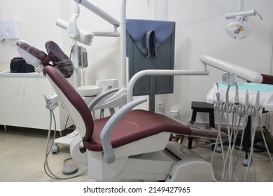 
Dental office, with medical equipment, chair, cabinets, negatoscope with white walls, Brazil, South America, Latin America, panoramic photo - Shutterstock ID 2149427965