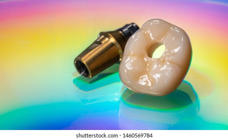 Dental zirconia crown for implant