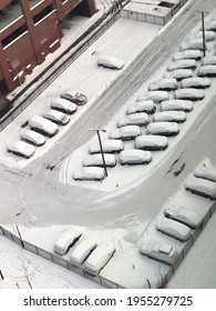 Denver, Colorado - 25 February, 2021: Snow Covered Cars Parked In Denver, Colorado