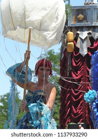 Denver, Colorado - July 8, 2018: Street Performance On Cherry Creek Art Festival In Denver, Colorado